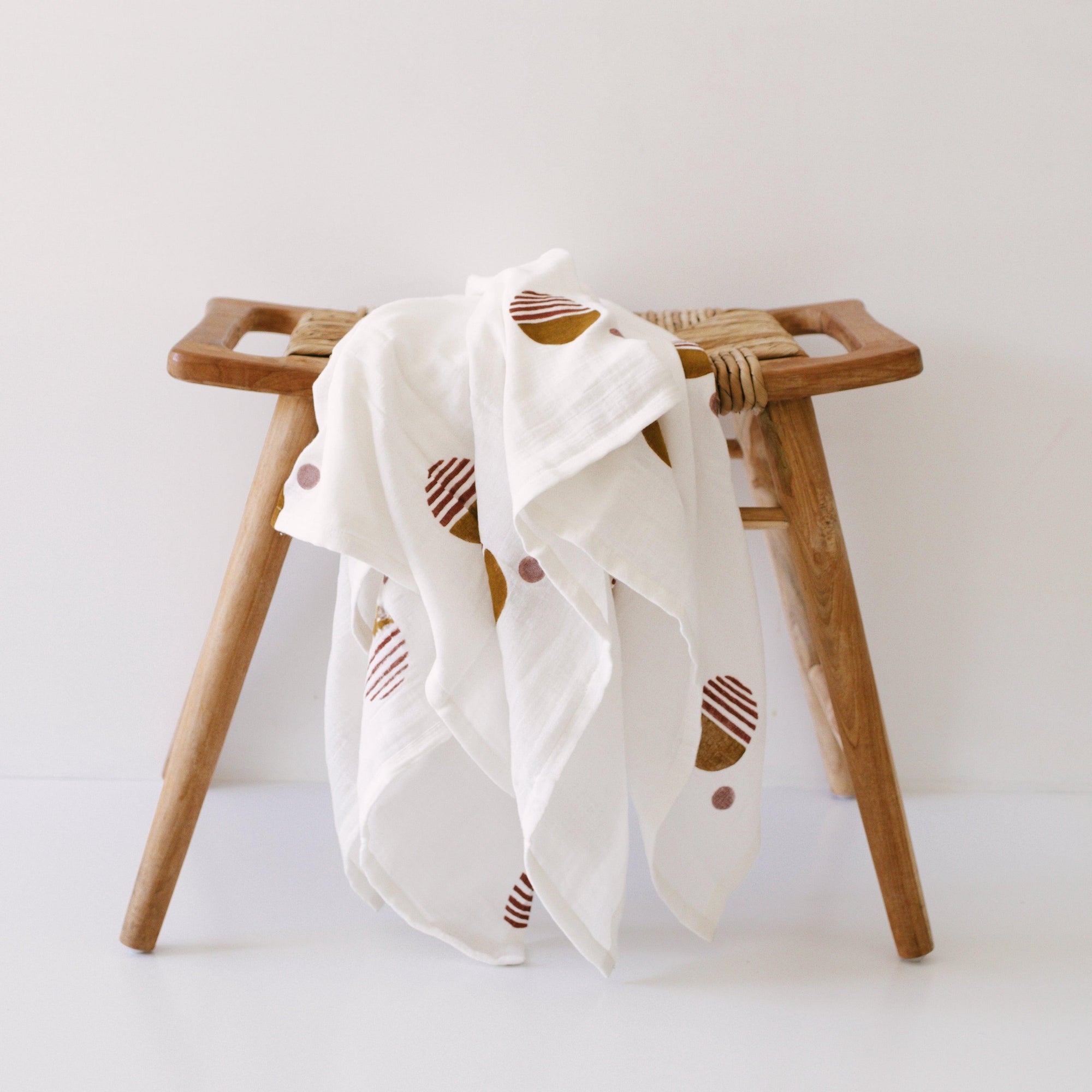 This muslin wrap is a beautiful GOTs certified organic cotton creating a super soft blanket for the littlest member of the family.
